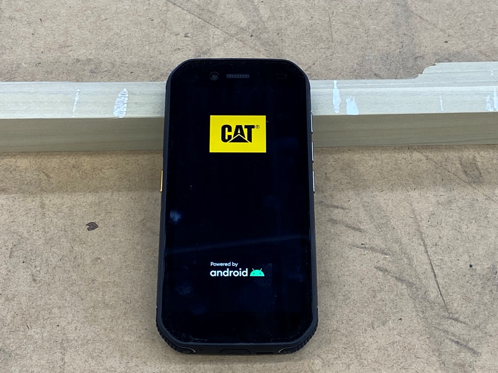 Cat S42 Resim 3