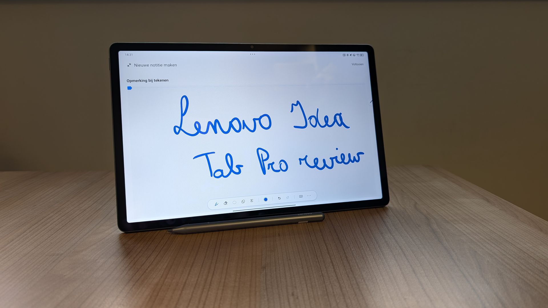 Lenovo Idea Tab Pro Resim 4