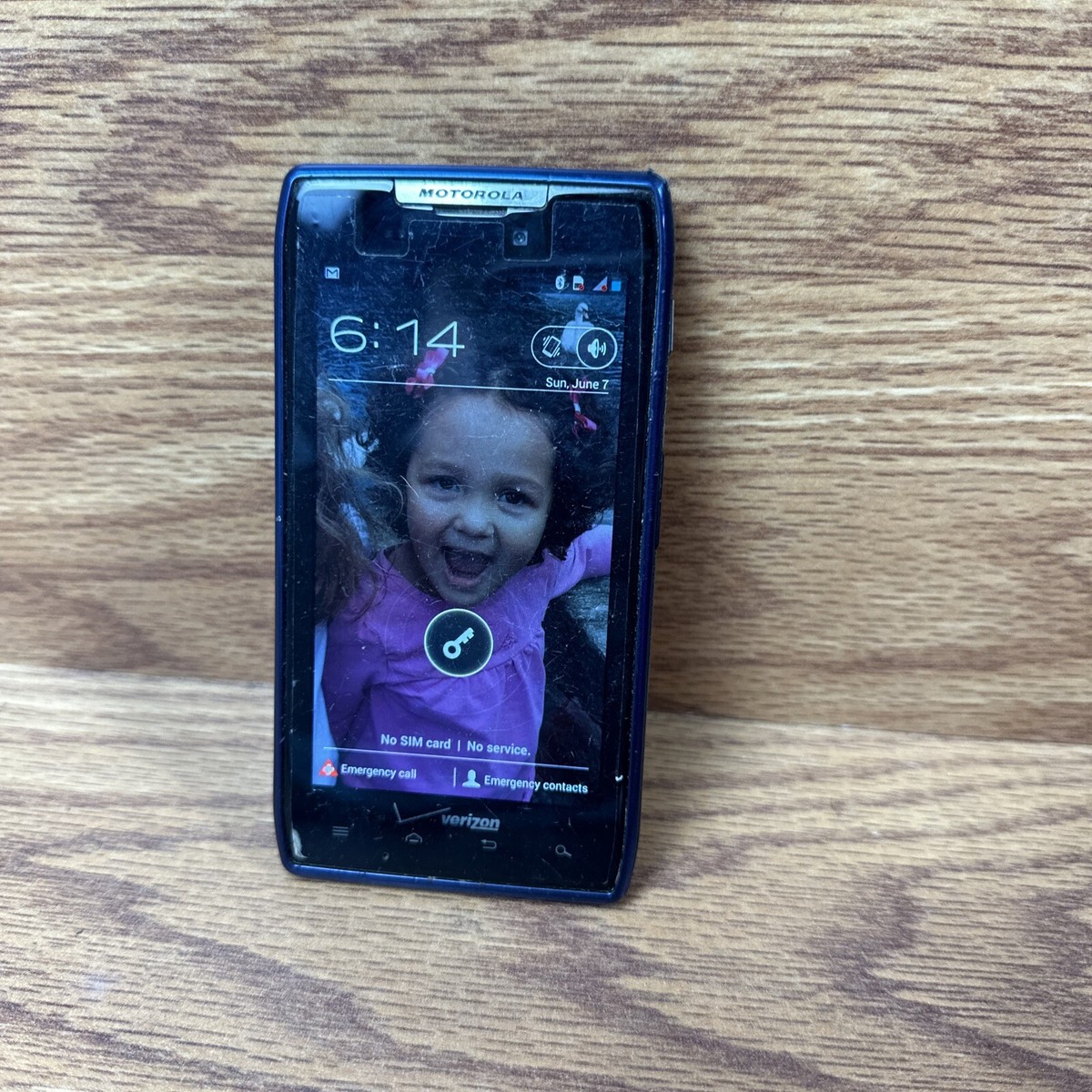 Motorola DROID RAZR XT912 Resim 3