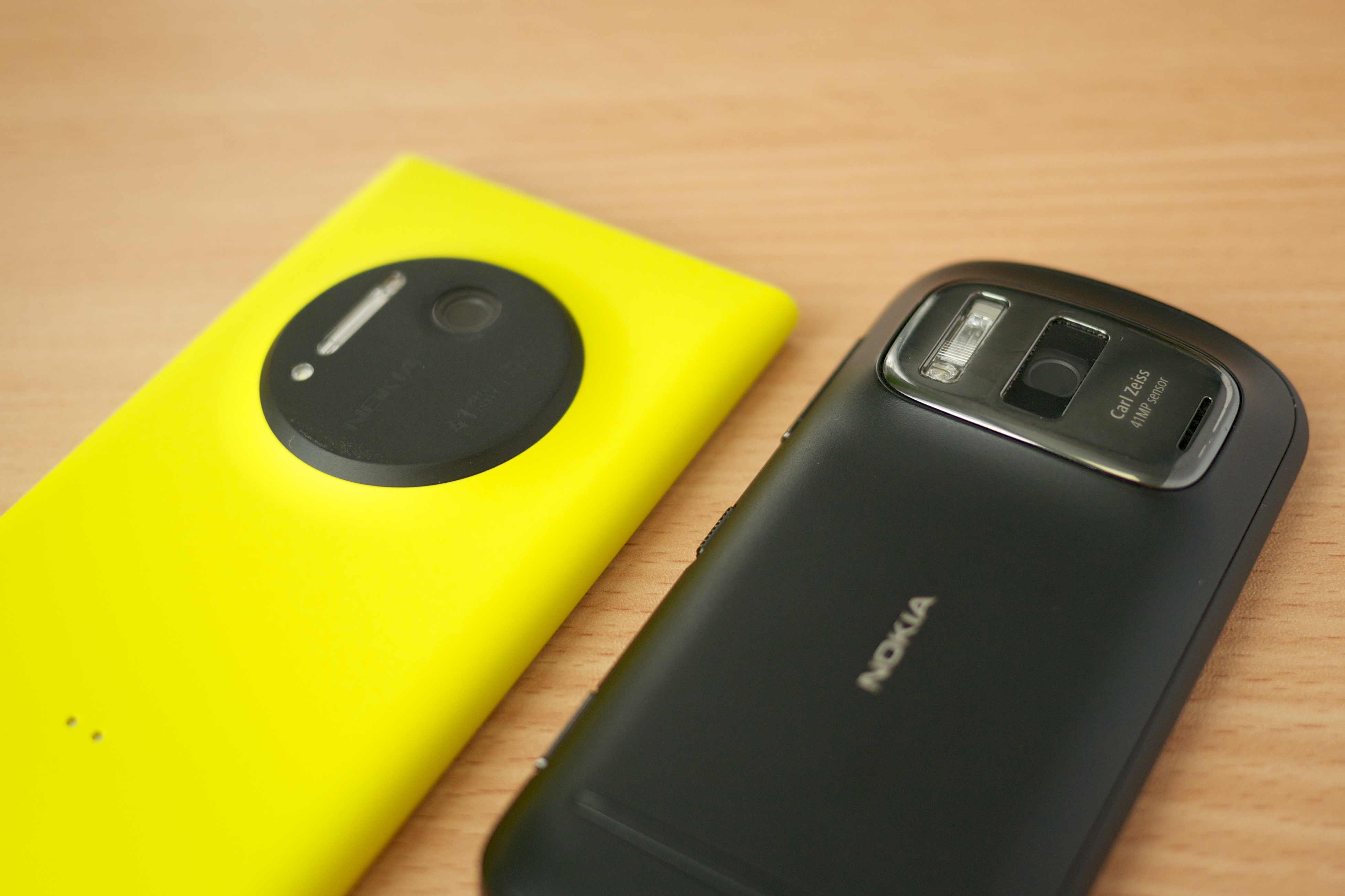Nokia 808 PureView Resim 5