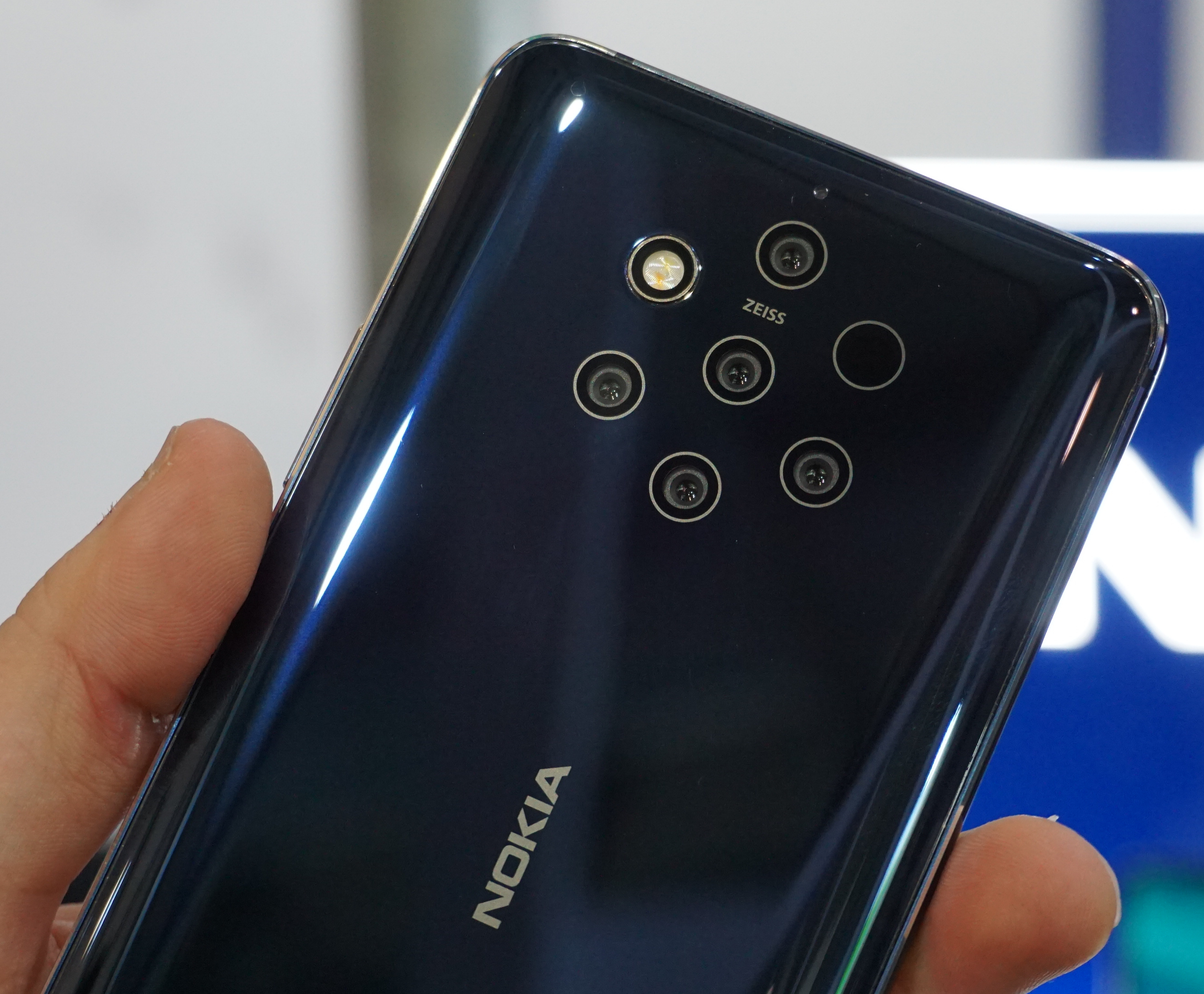 Nokia 9 PureView Resim 2