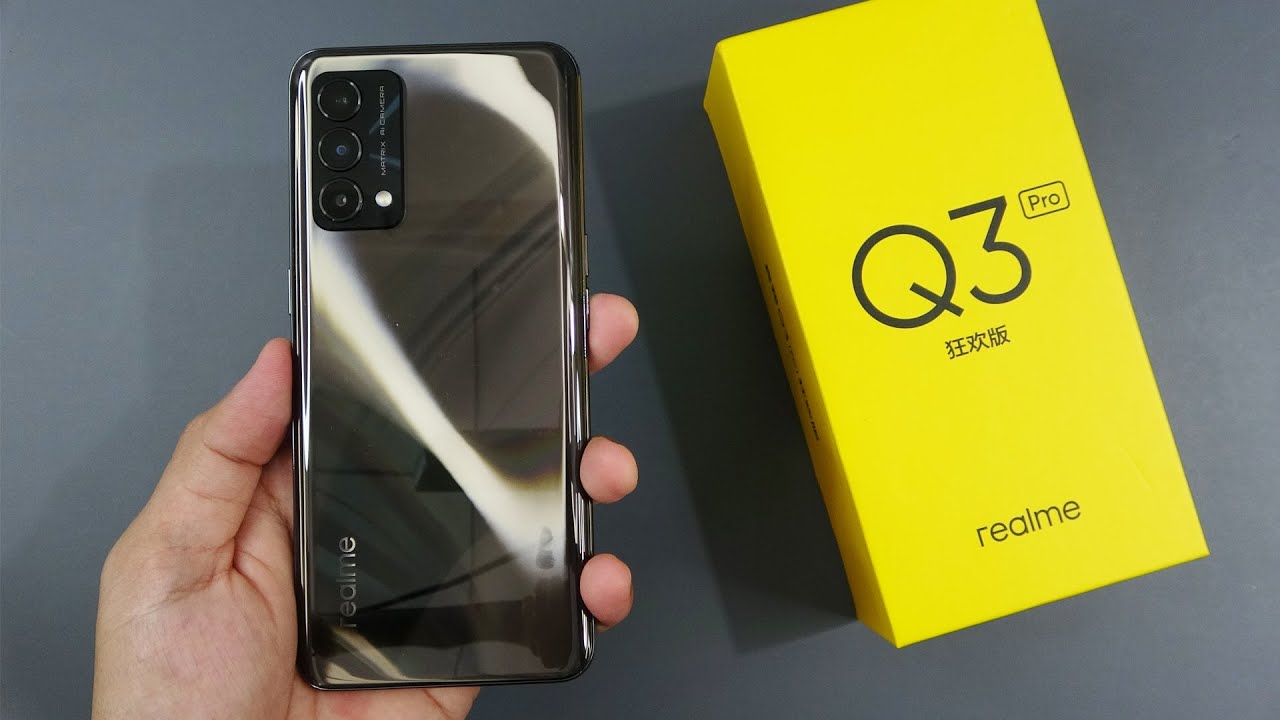 Realme Q3 Pro Carnival