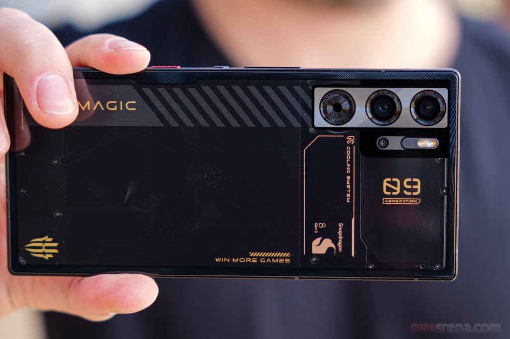 ZTE nubia RedMagic 10 Pro Resim 3